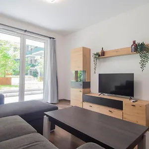 corvin-modern-two-bedroom-apartment.inbudapesthotels.com/