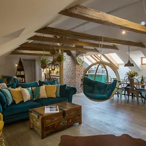 Apartment Gigantic Boho Chic 3 Bedroom 3 Bathroom Loft With Hanging Chair, Prague