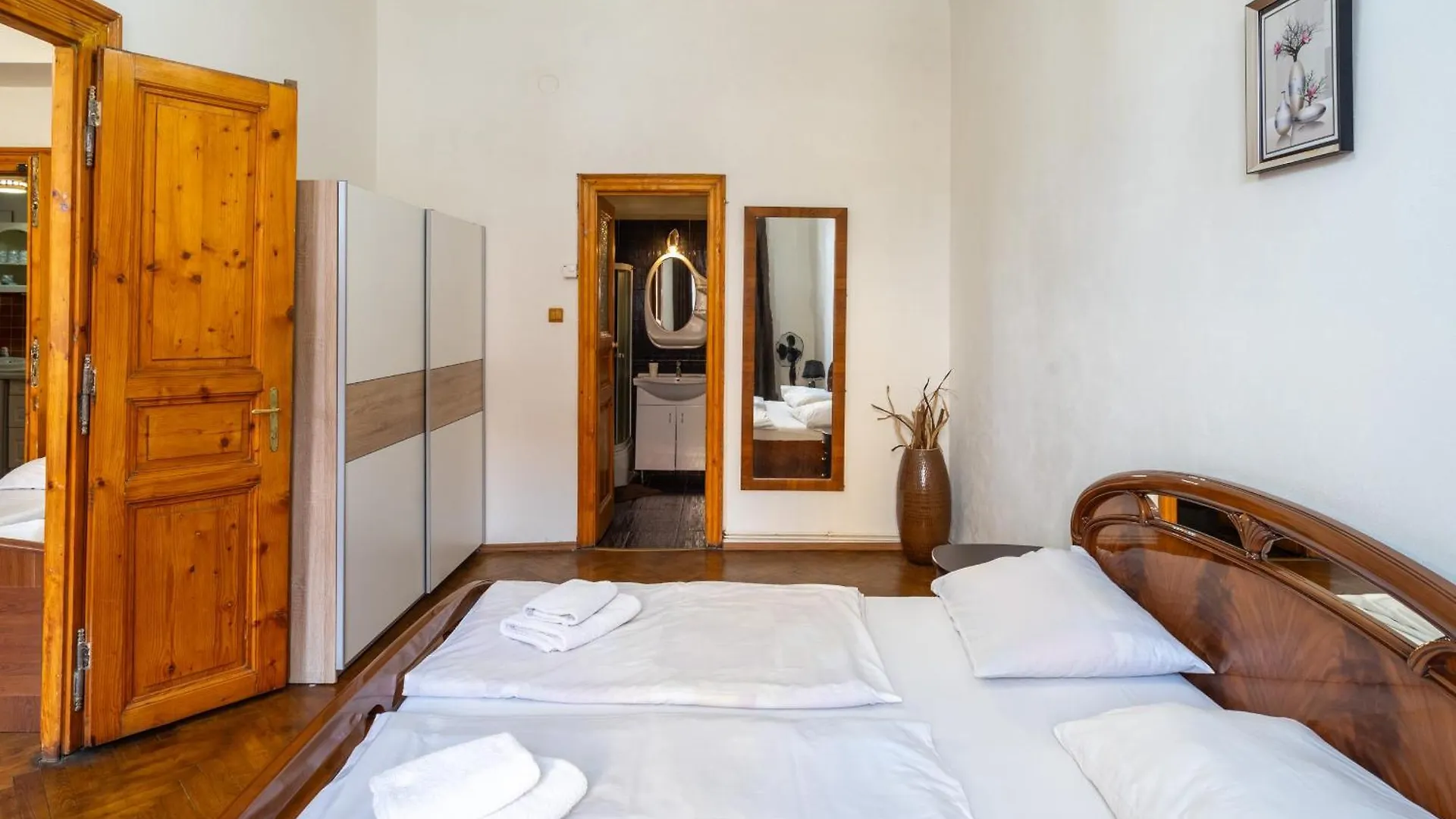Downtown Apartments Praga